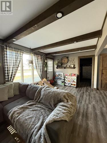 215 Des Sapins, Dubreuilville, ON - Indoor Photo Showing Living Room