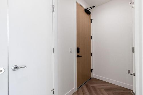 509-3340 Lakeshore Road, Kelowna, BC - Indoor Photo Showing Other Room