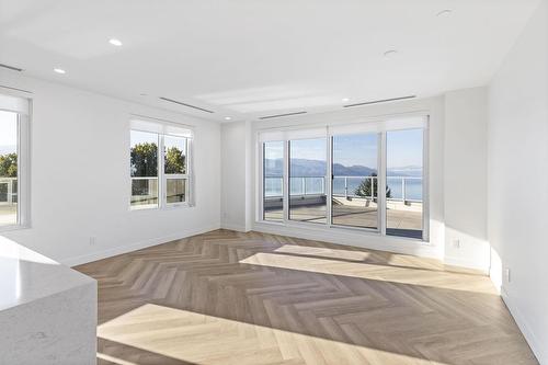 509-3340 Lakeshore Road, Kelowna, BC - Indoor