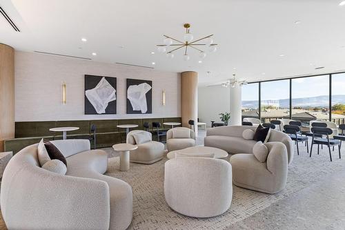 509-3340 Lakeshore Road, Kelowna, BC - Indoor