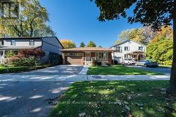 443 ATWATER AVENUE  Mississauga, ON L5G 2A4