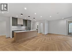 3340 Lakeshore Drive Unit# 414  Kelowna, BC V1W 0H6