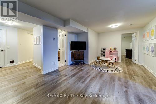 1595 County 42 Road, Clearview, ON - Indoor