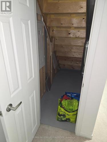 92 Honeyview Trail, Brampton, ON - Indoor Photo Showing Other Room