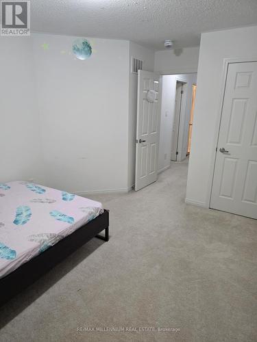 92 Honeyview Trail, Brampton, ON - Indoor Photo Showing Bedroom