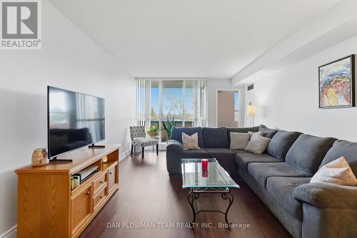 314 - 1665 Pickering Parkway, Pickering, ON - Indoor Photo Showing Living Room