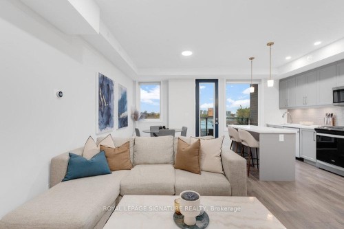 4-1467 O'Connor Drive, Toronto, ON - Indoor