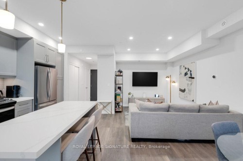 4-1467 O'Connor Drive, Toronto, ON - Indoor