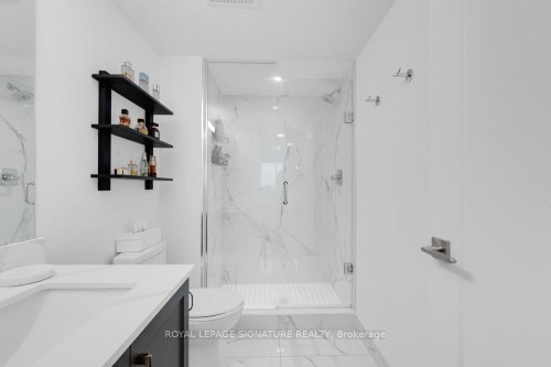 4-1467 O'Connor Drive, Toronto, ON - Indoor Photo Showing Bathroom