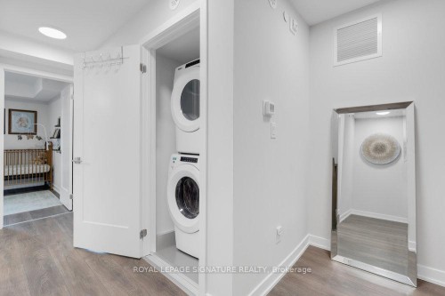 4-1467 O'Connor Drive, Toronto, ON - Indoor Photo Showing Laundry Room