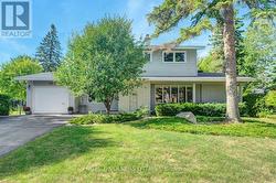 29 QUALICUM STREET  Ottawa, ON K2H 7H1