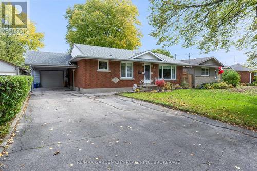 26 HOWARD AVENUE  St. Catharines (Lakeport), ON L2N 3X1