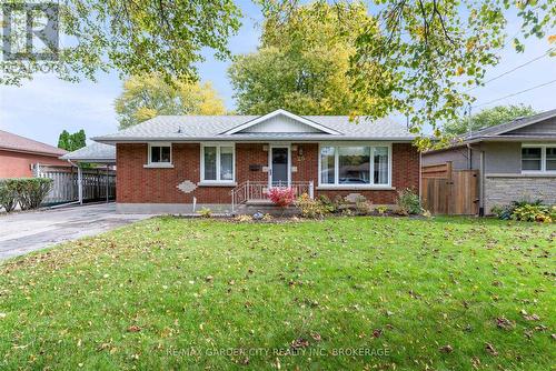 26 Howard Avenue, St. Catharines (Lakeport), ON - Outdoor