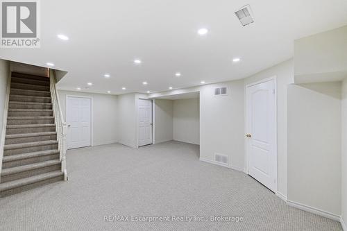 5 - 2065 Sixth Line, Oakville (Ro River Oaks), ON - Indoor