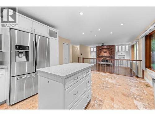 1660 Sonora Drive, Kelowna, BC - Indoor Photo Showing Other Room