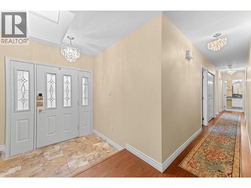 1660 Sonora Drive, Kelowna, BC - Indoor Photo Showing Other Room