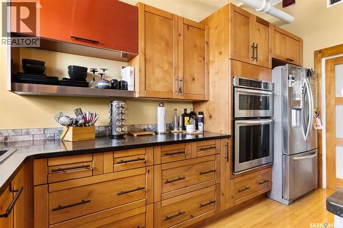 508 1275 Broad Street, Regina, SK - Indoor Photo Showing Kitchen