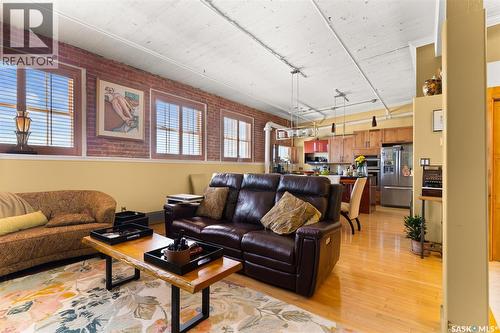 508 1275 Broad Street, Regina, SK - Indoor Photo Showing Living Room
