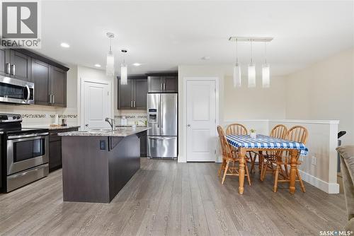 5 29 1St Avenue N, Martensville, SK - Indoor Photo Showing Kitchen With Upgraded Kitchen