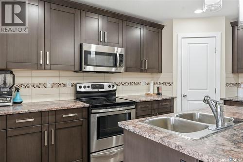 5 29 1St Avenue N, Martensville, SK - Indoor Photo Showing Kitchen With Double Sink With Upgraded Kitchen