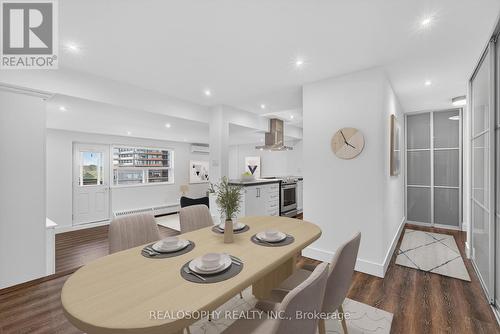 905 - 15 Elizabeth Street N, Mississauga, ON - Indoor Photo Showing Dining Room