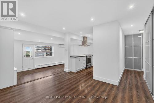 905 - 15 Elizabeth Street N, Mississauga, ON - Indoor