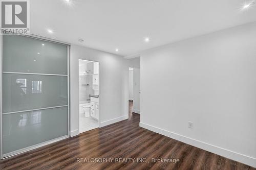 905 - 15 Elizabeth Street N, Mississauga, ON - Indoor Photo Showing Other Room