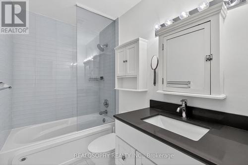 905 - 15 Elizabeth Street N, Mississauga, ON - Indoor Photo Showing Bathroom