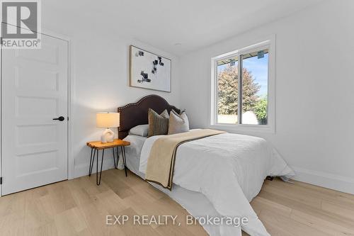 686 Wickens Avenue, Burlington, ON - Indoor Photo Showing Bedroom