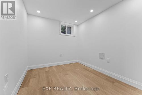 686 Wickens Avenue, Burlington, ON - Indoor Photo Showing Other Room