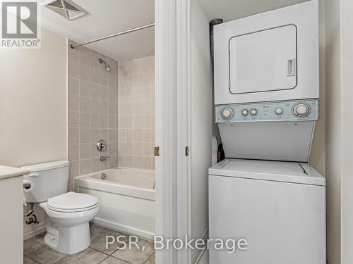 202 - 22 Wellesley Street E, Toronto, ON - Indoor Photo Showing Laundry Room