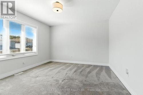 43 Riesling Court, Hamilton, ON - Indoor Photo Showing Other Room