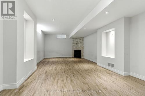 43 Riesling Court, Hamilton, ON - Indoor With Fireplace