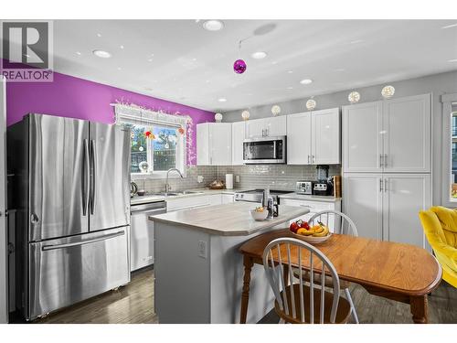 1319 Belaire Avenue, Kelowna, BC - Indoor