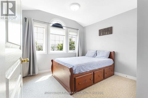 1297 Barton Street, Hamilton, ON - Indoor Photo Showing Bedroom