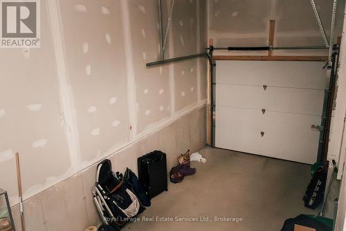 85 Gateland Drive, Barrie (Painswick South), ON - Indoor Photo Showing Garage