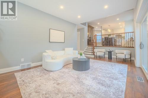 6015 Church'S Lane, Niagara Falls, ON - Indoor Photo Showing Other Room