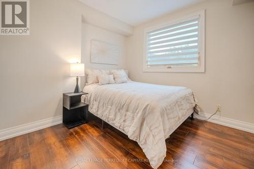 6015 Church'S Lane, Niagara Falls, ON - Indoor Photo Showing Bedroom