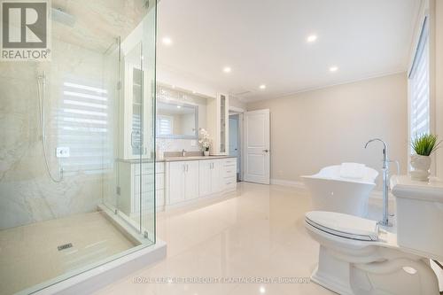 6015 Church'S Lane, Niagara Falls, ON - Indoor Photo Showing Bathroom