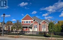 2 LOGGERS GATE GATE  Wasaga Beach, ON L9Z 0E7