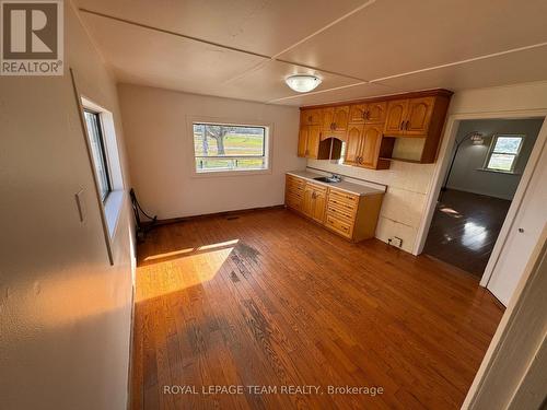 3512 Dunrobin Road, Ottawa, ON - Indoor