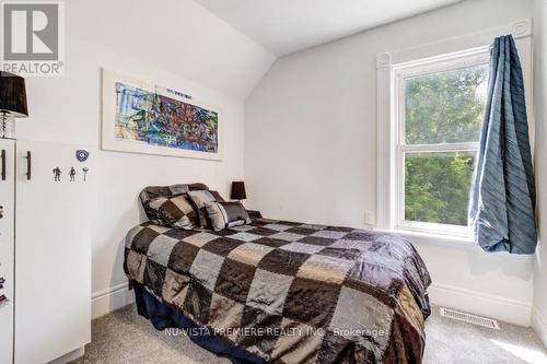 9 Sycamore Street, London East (East M), ON - Indoor Photo Showing Bedroom