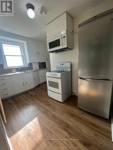 642 Bolivar Street, Peterborough (Monaghan Ward 2), ON - Indoor Photo Showing Kitchen