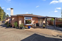 10386 Resthaven Dr  Sidney, BC V8L 3H3