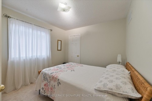 3485 Mcdowell Drive, Mississauga, ON - Indoor Photo Showing Bedroom