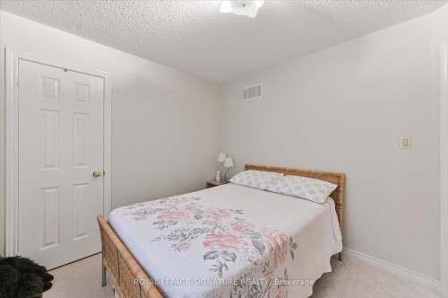 3485 Mcdowell Drive, Mississauga, ON - Indoor Photo Showing Bedroom