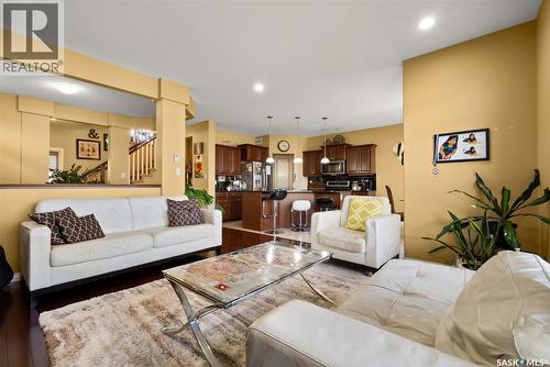 4638 Hames Crescent, Regina, SK - Indoor Photo Showing Living Room