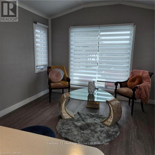 18 - 296 West Quarter Town Road, Brant (Brantford Twp), ON - Indoor Photo Showing Other Room