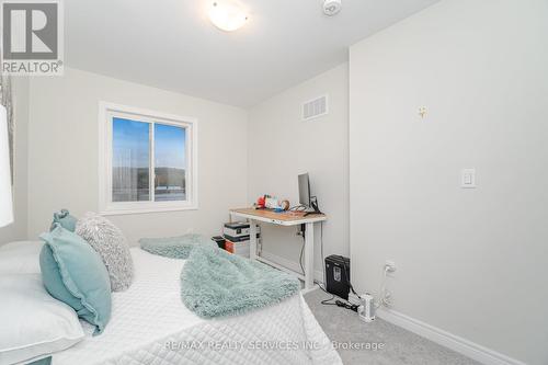3 - 40 Zinfandel Drive, Hamilton, ON - Indoor Photo Showing Bedroom