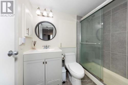 704 - 20 Baif Boulevard, Richmond Hill, ON - Indoor Photo Showing Bathroom